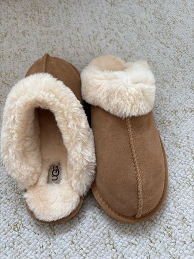 UGG slippers / 41 / UK 7.5 / new