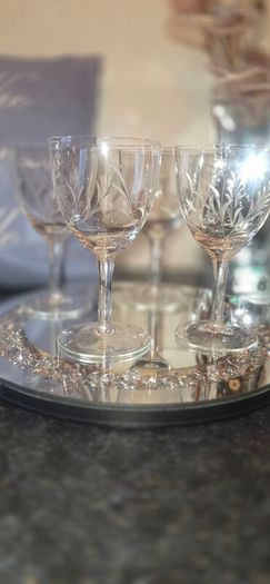 Vintage Etched Crystal Wine Glasses Set of 4 Elegant Stemware Barware