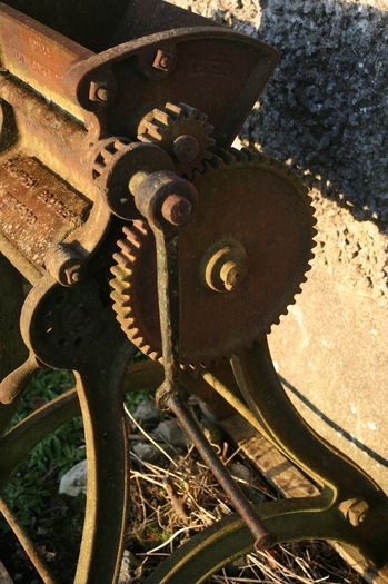Antique Oil Cake Mill - Thompson Brothers  Vexford Antique Milling Machine