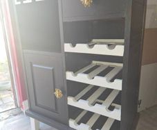 Drinks cabinet unit wine holder