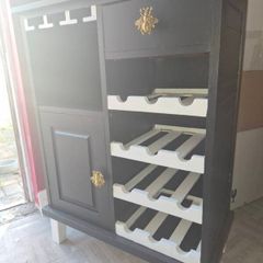 Drinks cabinet unit wine holder