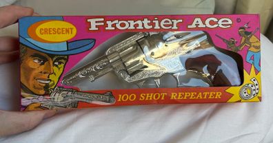 Vintage Crescent Frontier Ace 100 Shot Repeater Toy Gun