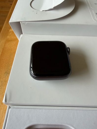 apple watch series 4