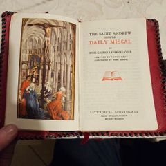The Saint Andrew Simple Daily Missal. By Dom Gaspar Lefebvre O. S. B. 1959 Edition In Good Condition.  See Photos For Same.