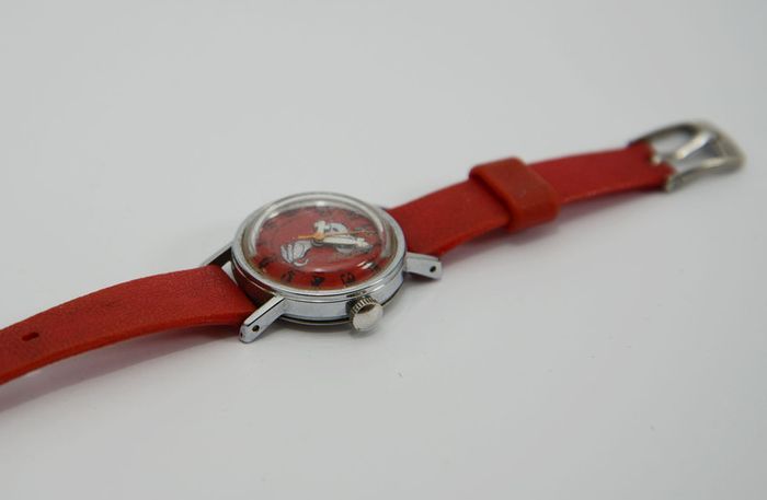 Vintage Peanuts Snoopy Timex  Watch