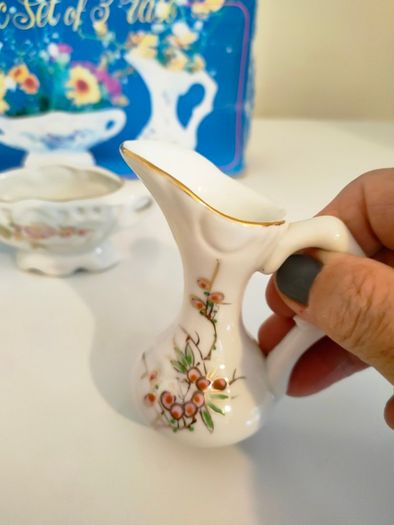 Vintage miniature vase set.