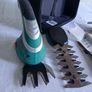 Bosch Cordless Grass Shear & Hedge Trimmer Set Isio 3,6V. Image 7