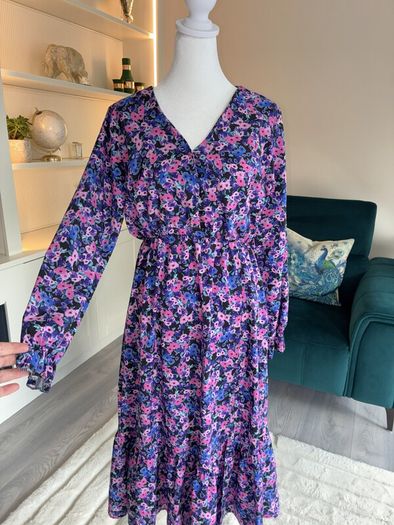 Ladies Long-sleeved Purple & Pink Floral Dress from Vila Size: UK 12 / EU 40