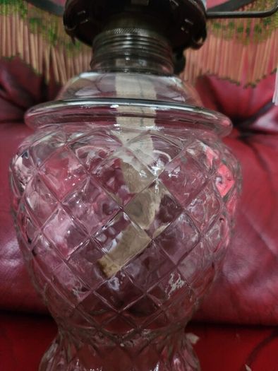 Cut glass working oil lamp