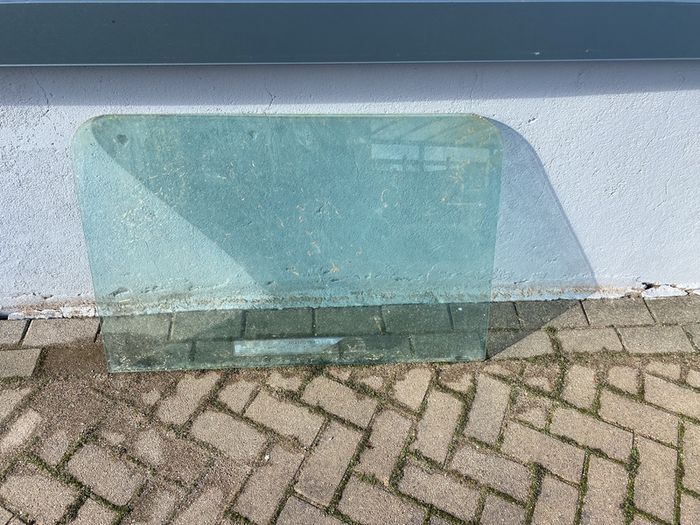 International 454 rear windscreen