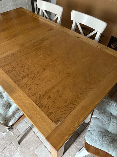 table & chairs