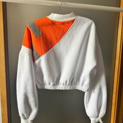 White&Orange Cropped Sweatshirt Size S