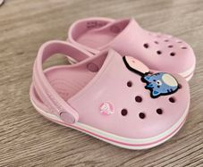 Crocs size 6 infant