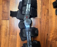 2 x DonJoy X-ROM Knee Braces | ACL | Meniscus | Post Surgery | Adjustable RO