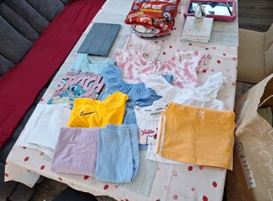 Girls clothing  age 7-8