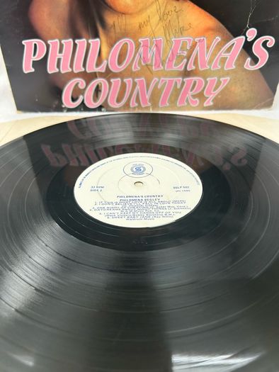 SIGNED Philomena Begley Philomenas Country LP 1980 Top Spin SSLP 502 Country