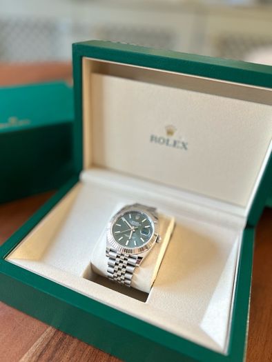 Rolex Datejust 41 (Green Dial)