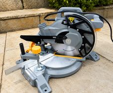 Titan TTB795MSW 210mm Compound Mitre Saw - Excellent Condition