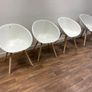 Round table with 4 chairs Image 2