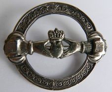 Vintage  Claddagh Brooch