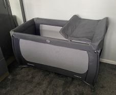 miniuno SleepEasy 3-in-1 Tavel Cot & changer