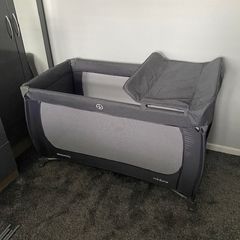 miniuno SleepEasy 3-in-1 Tavel Cot & changer