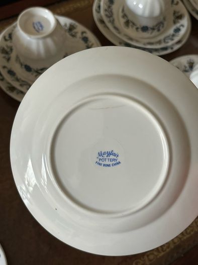 Vintage x22 pieces Tea set