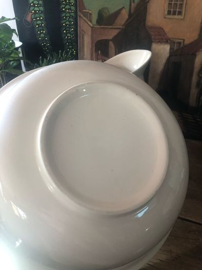 Pitcher and washbasin