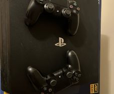 Playstation 4 1TB with 4 games