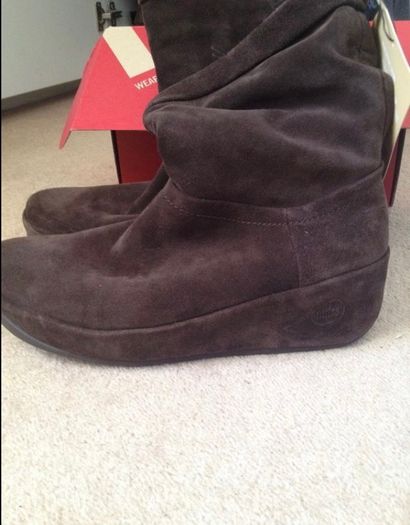 BNWT Fitflop Brown Suede Boots