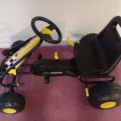 Go Racing Go Kart black and yellow