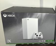 Xbox Series X 1TB Robot White Digital Edition