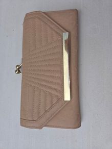 cream wallet