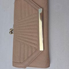 cream wallet