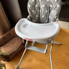 My Babiie Compact Highchair