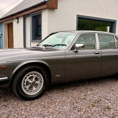 Daimler Double Six