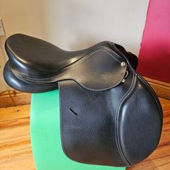 Black Close Contact Leather Saddle