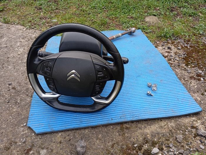 Steering wheel, complete set