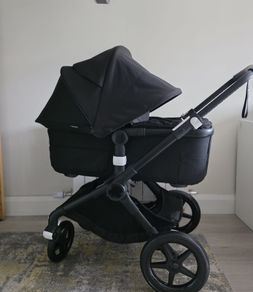 EXTREMELLY GOOD condition Bugaboo Fox 3 with Free car seat adapters