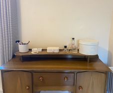 Vanity/dresser