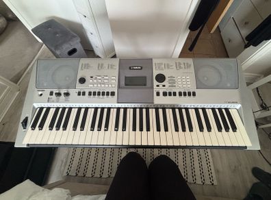 yamaha keyboard & stand