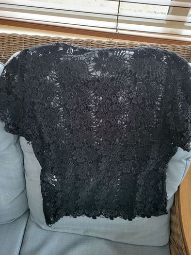Vila black lace top size large