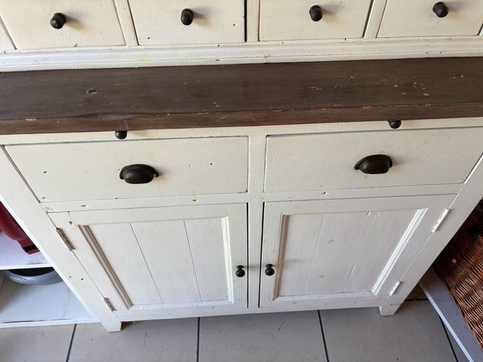 Kitchen display cabinet