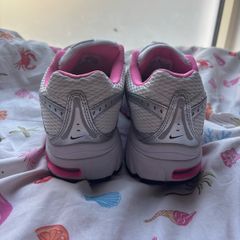 womens nike moto 2K