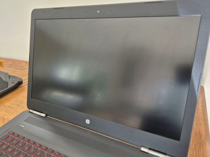 Hp Omen 17" Gaming Laptop | I7-7700hq | Gtx 1070 8gb | 32gb Ram | 256gb Ssd + 1tb Hdd | + Cooling Pad | Windows 11