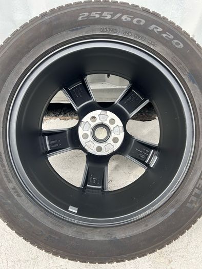 Genuine Land Rover Defender 20" Alloy Wheels - Pirelli LR Tyres