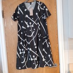 Emery Rose Dress.  S.- S- 10-12..B.N.W.T.