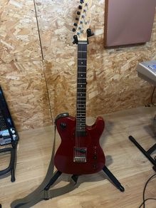 T-style electric guitar w/hot pickups