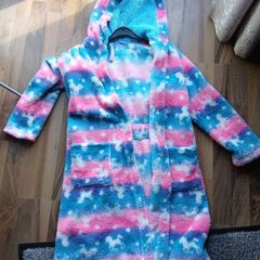 Girls dressing gown 9 to 11yo