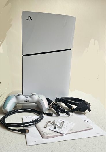 PlayStation 5 Disc Edition (1TB) - Excellent Condition + Official Controller